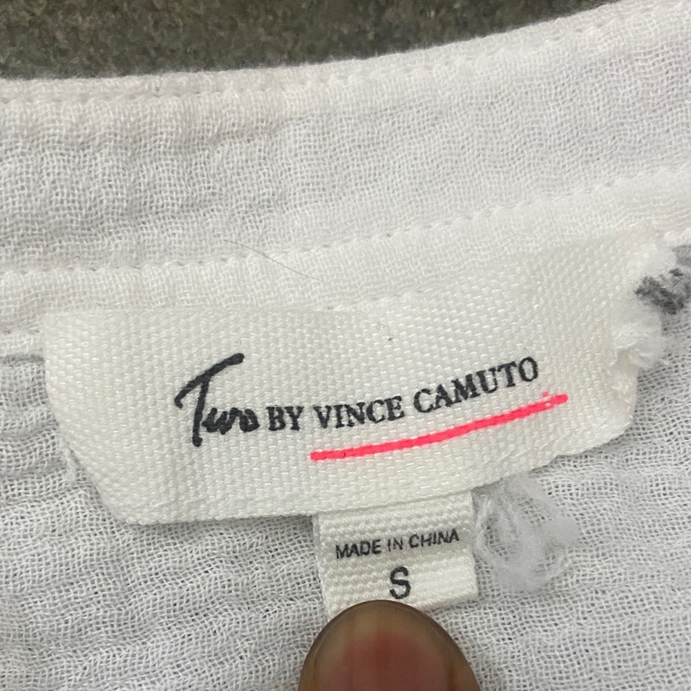 White Vince Camuto Button-Cuff Long Sleeve Tunic - Picture 3 of 6